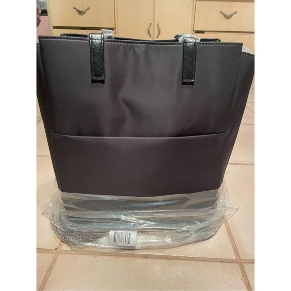 NWT BEIS Commuter Tote in Black - Picture 8 of 8